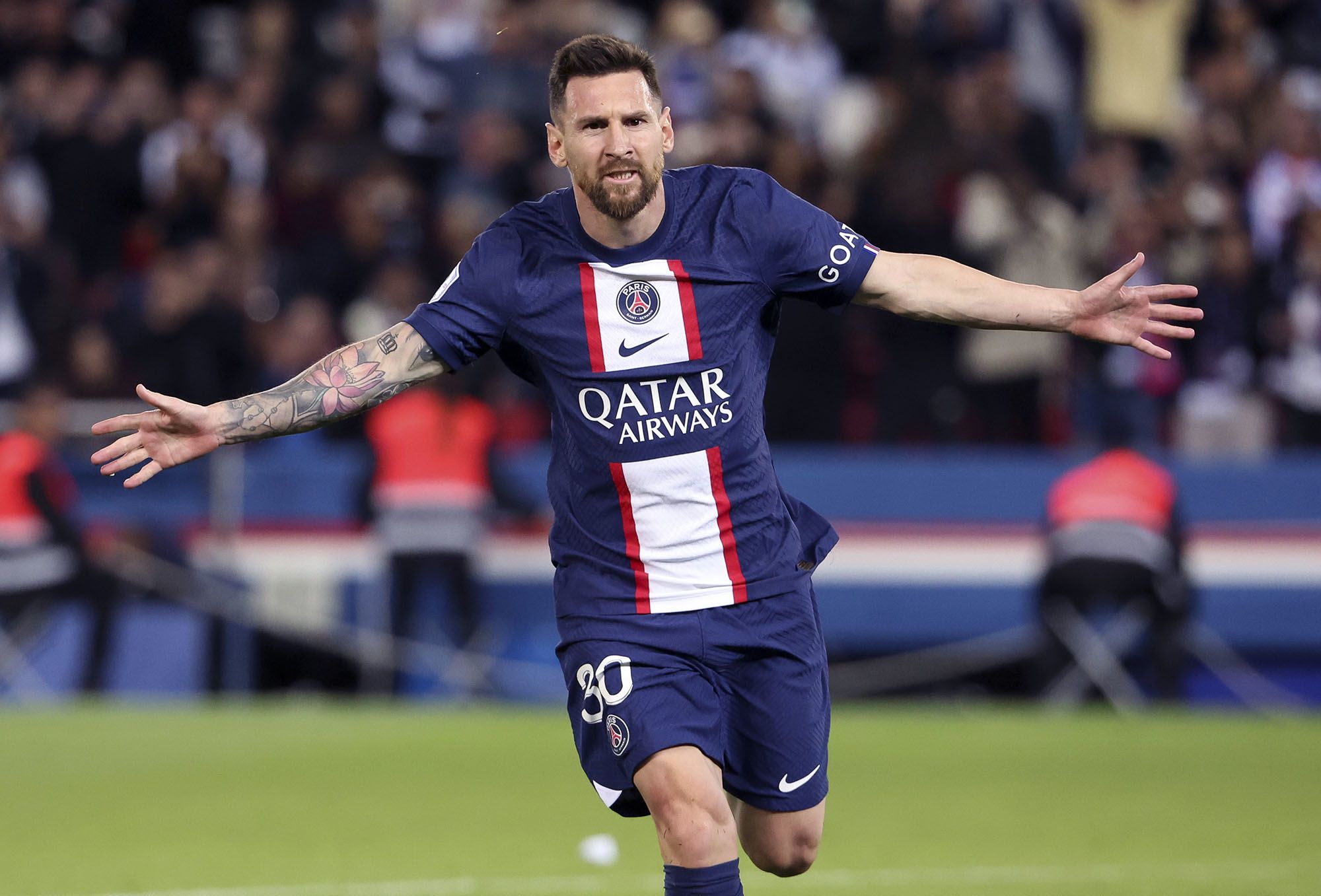 Lionel Messi (Paris Saint Germain) – 110 triệu USD/năm
